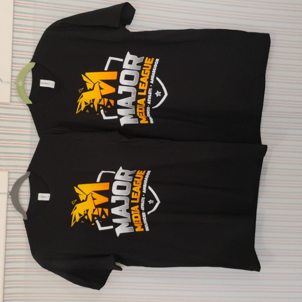 2  Tultex MAJOR MEDIA LEAGUE T-Shirts M